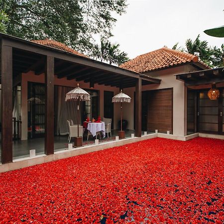 Villa Alaya Dedaun Kuta Legian Exterior foto